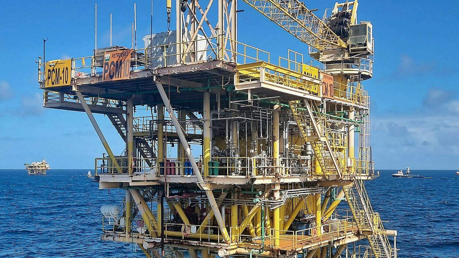 Offshore production platform in open water